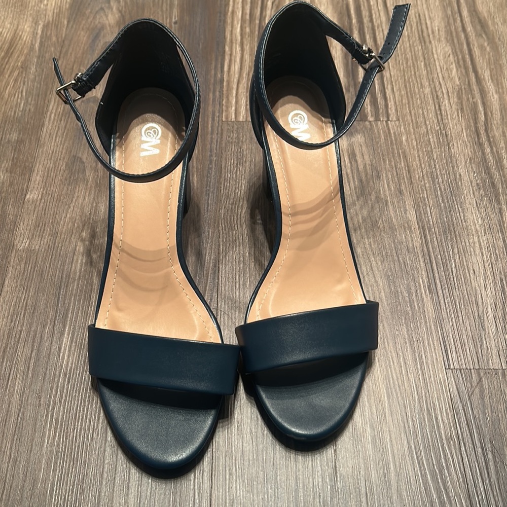 Navy Heels